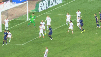 北京国安中超联赛 成都蓉城与武汉三镇的比赛中，再次发生“疑似”手球的情况 