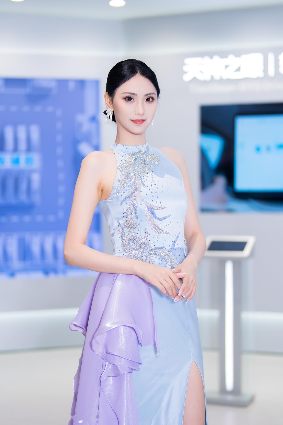 聆听猎人的车展日记聆听在大湾区车展猎人与车展 2026 粤 港 澳 大 湾 区 