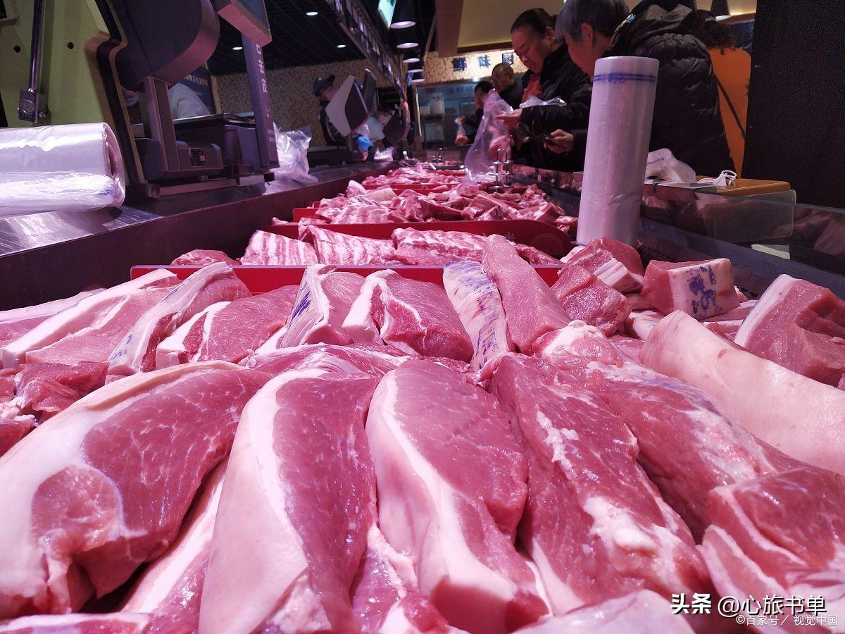 猪肉价格下降了猪肉价格下降到个位数 日前，猪肉价格下降了，有些蔬菜价都比肉贵。现