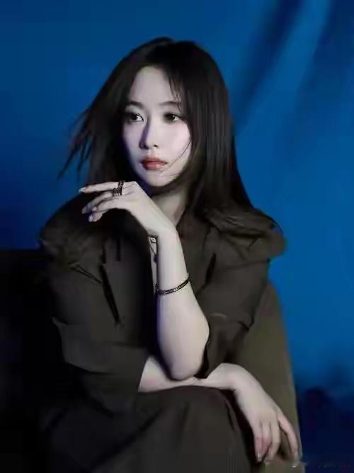 刘美含 张远网友发现，刘美含与张远的社交媒体账号已处于互相取关状态，这一操作被视