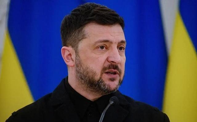 泽连斯基的思路完全是正确的，只要乌克兰不投降，不承认俄罗斯占领的领土，俄罗斯占领