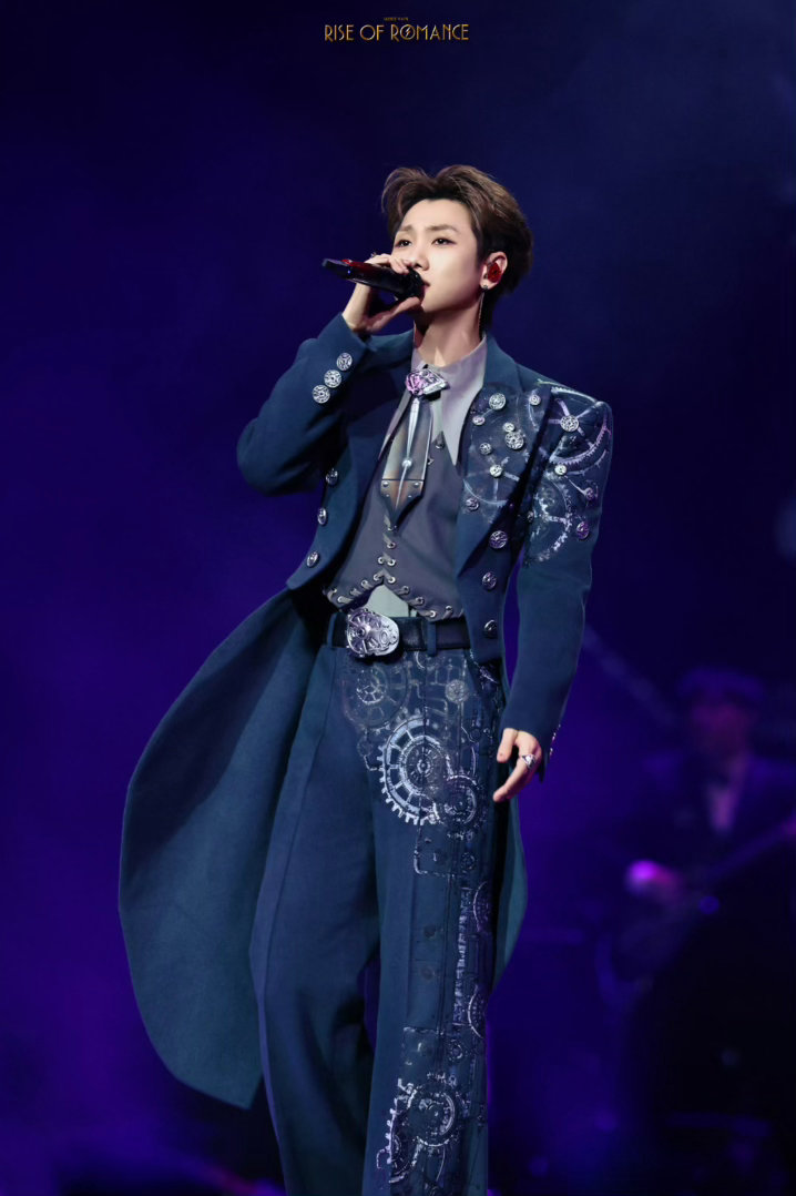 杨千嬅想邀汪苏泷写歌 杨千嬅：不只是邀请汪苏泷当嘉宾，更想让他写歌一起合作！这波