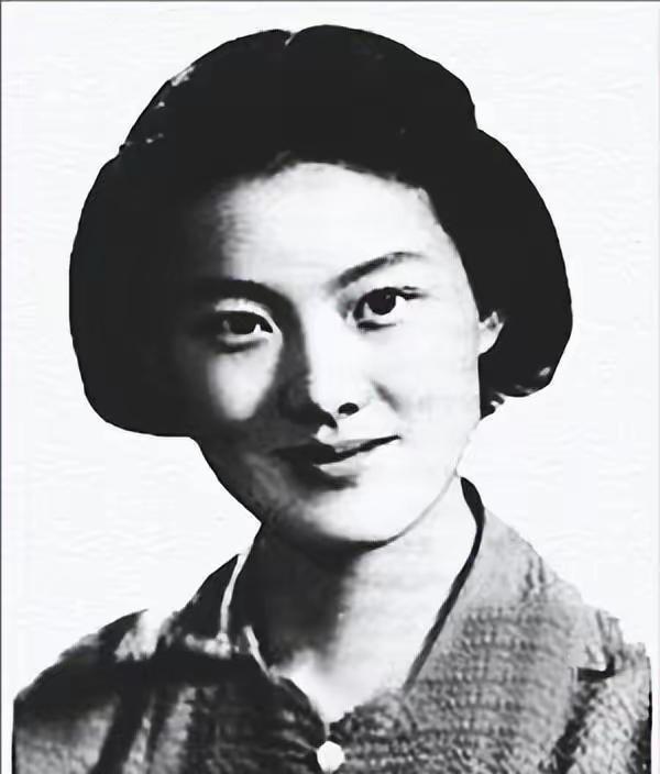 她，陪主席走完最后一程，一生未婚，与主席同月同日离世！2017年9月9日，一个7