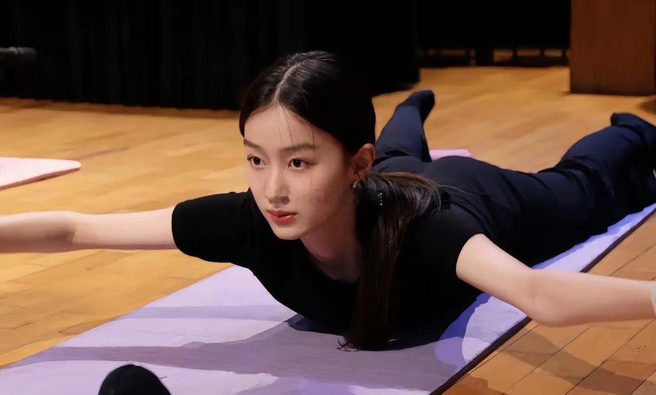 全网求她别整容！赵薇“女儿”现在长这样 ​​​