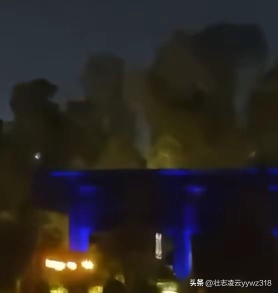 美使馆遇袭炸锅！
爱国者失灵，海湾盟友彻底慌了
 
美国驻沙特大使馆竟真的被袭了