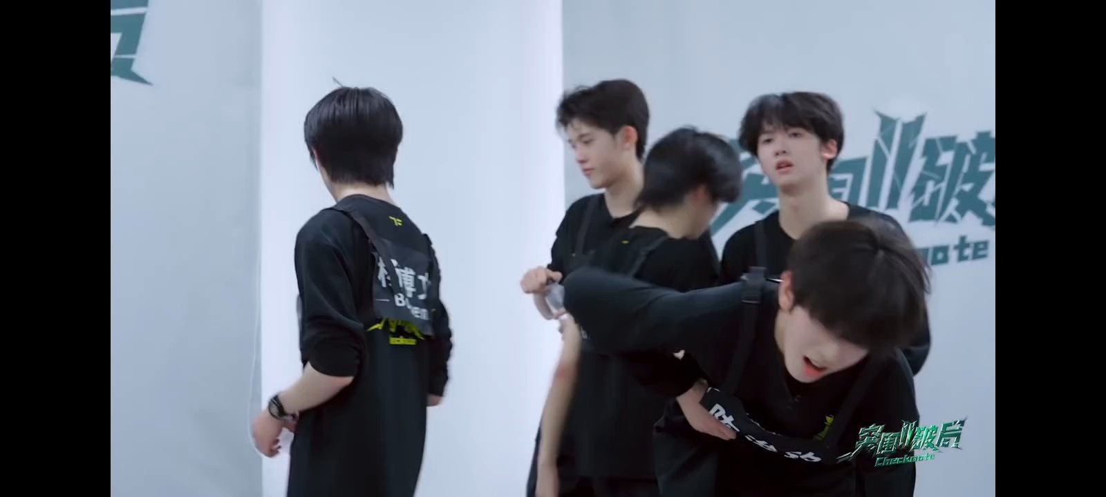 看到他练习这么努力却因为人气被卡了 我就好难受🥺 
