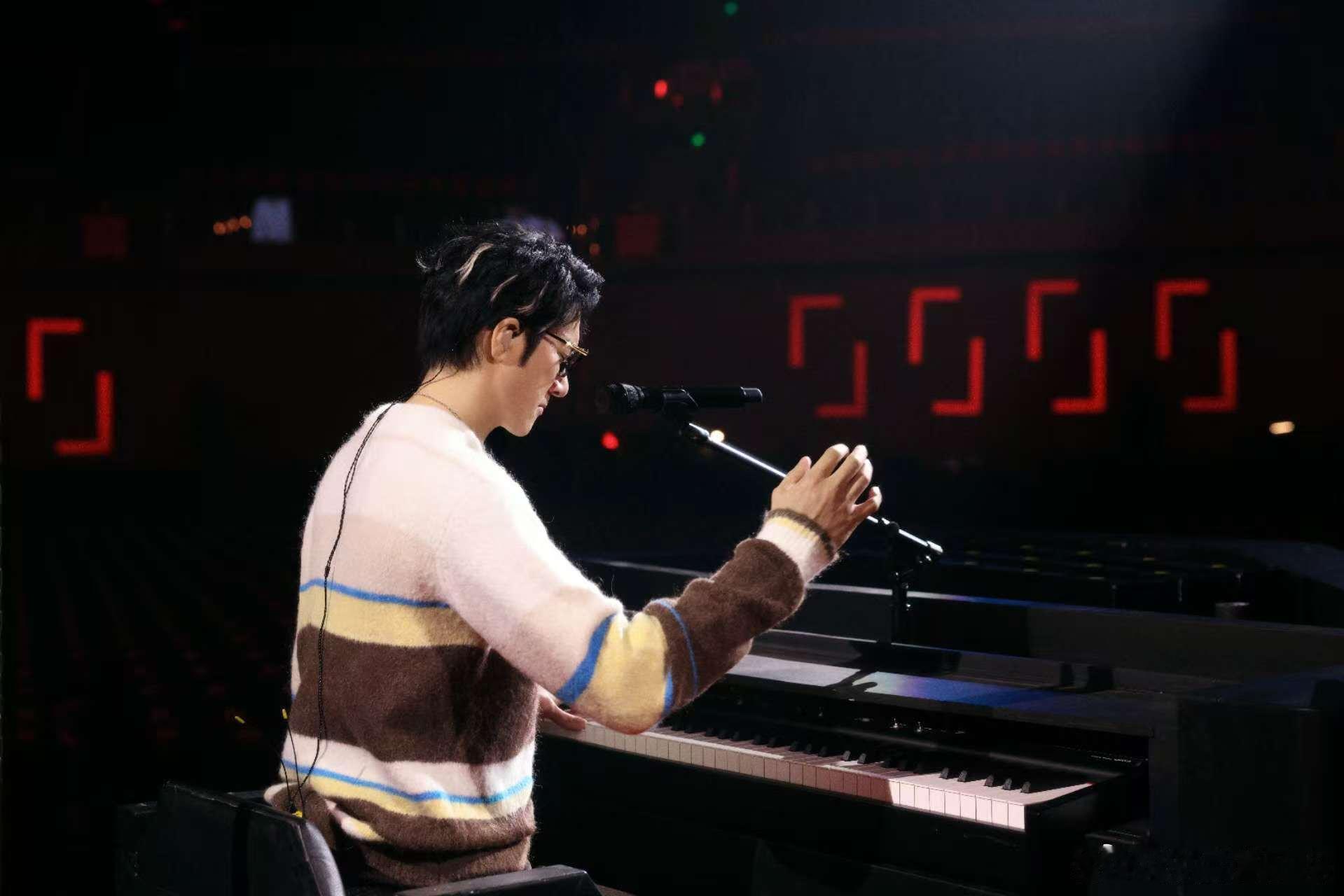 王力宏光撩不脱什么意思 终于get到点了！演唱会安可真的魅力开挂，又嗨又投入，还