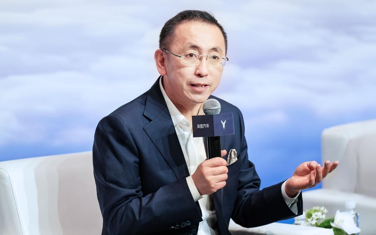 就在这几天，行业内“新车最短18个月速成研发”的话题，引发多位中国车企高管集体发