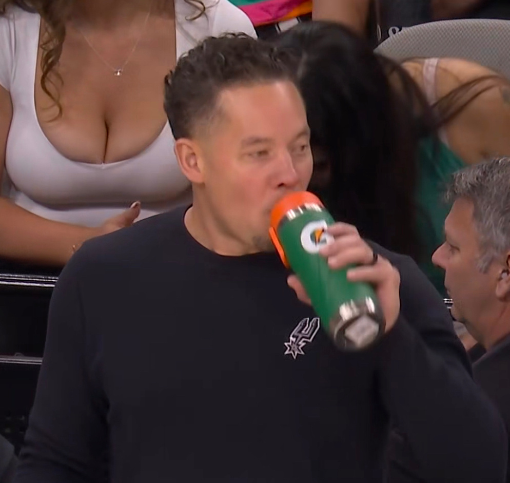 马刺领先的有点大了。雷霆vs马刺NBA