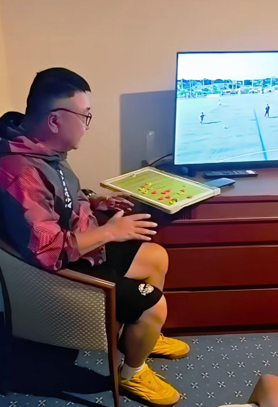 今天，董路率领的中国足球小将2016梯队，将在日本向第二座冠军奖杯发起“进攻”！