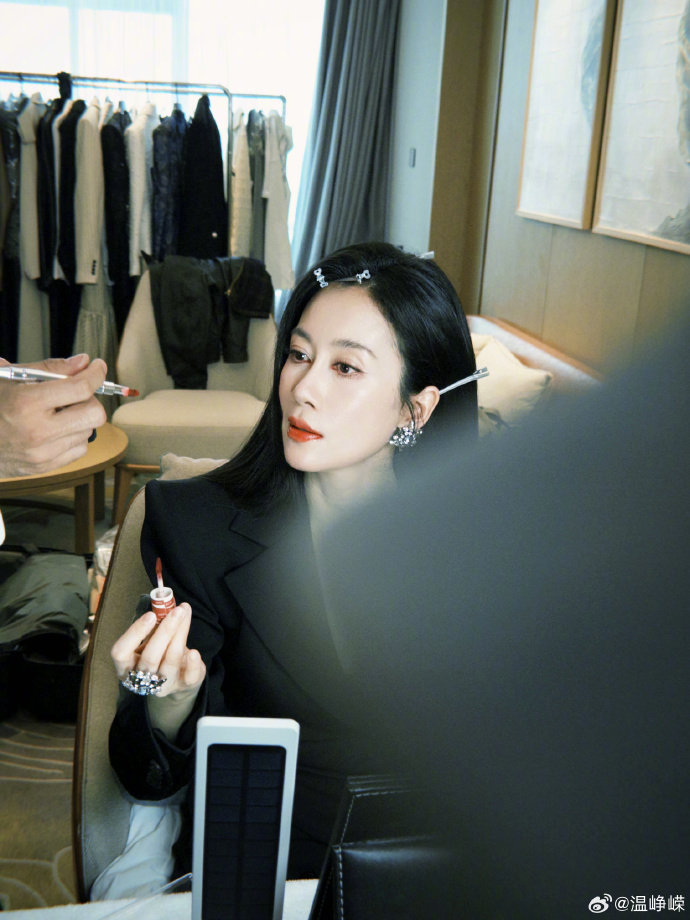 乘风2026姐姐后场出片乘风2026救命！乘风姐姐们后台也太会拍了吧，每一帧都好