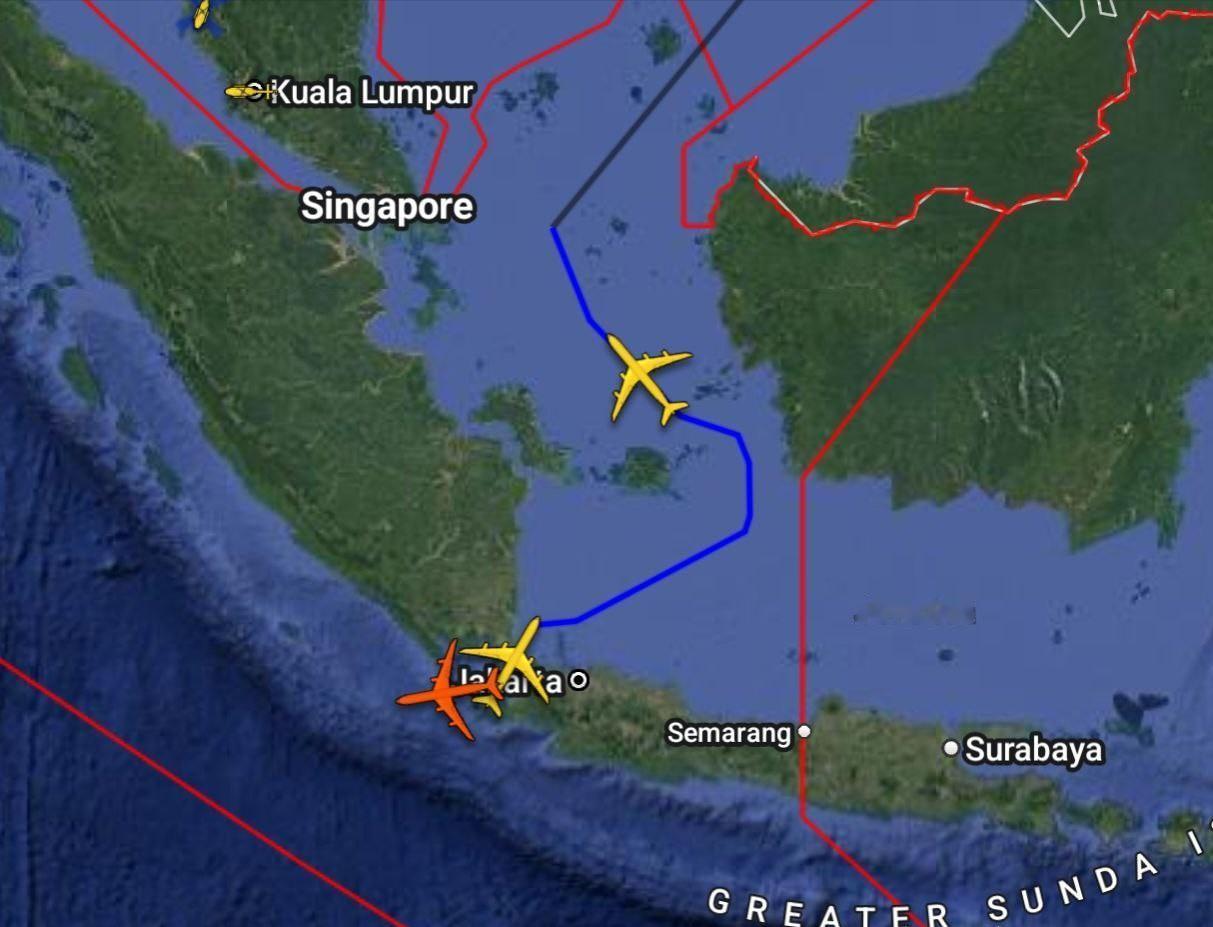 大战可能马上开始了，雷达显示，印太地区有三架空中加油机从日本起飞，它们避开了所有