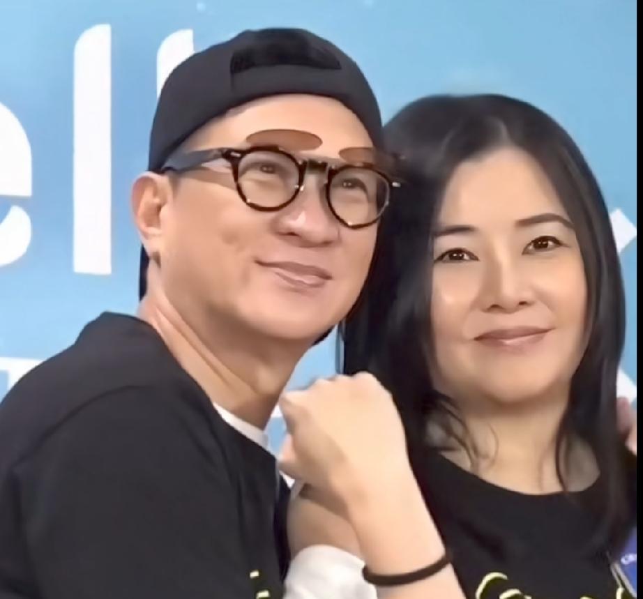 蒙嘉慧复出，郑伊健让她再瘦一点

蒙嘉慧坦言有做运动，但是赶不上脂肪的速度。
这