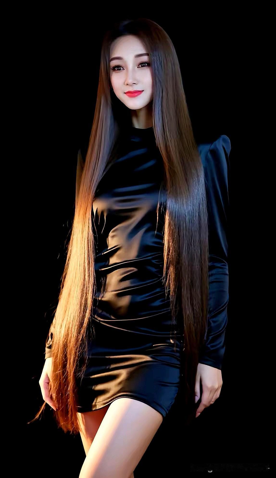 长头发女生，我最爱的黑长直，我要一直养护起来……