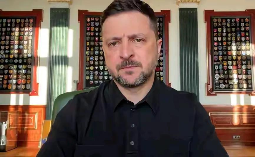 泽连斯基绝对对得起乌克兰！四年坚守，他撑起整个国家，对得起自己的职位，也对得起那