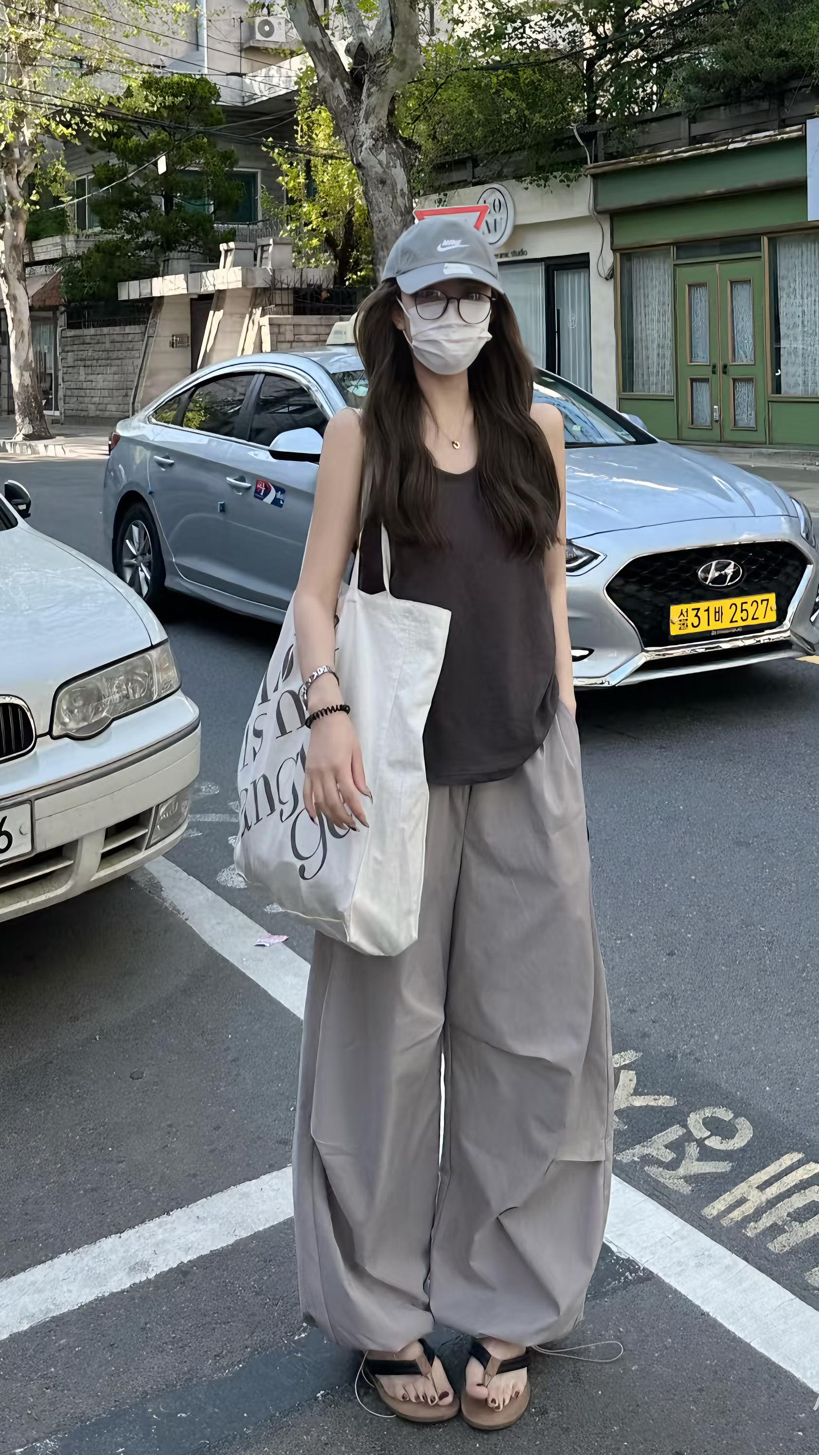 穿搭的尽头是极简风。