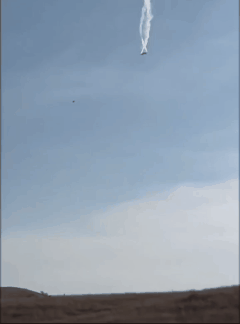 土耳其空军C-130运输机空中解体坠毁！
11月11日，土耳其一架C-130“大