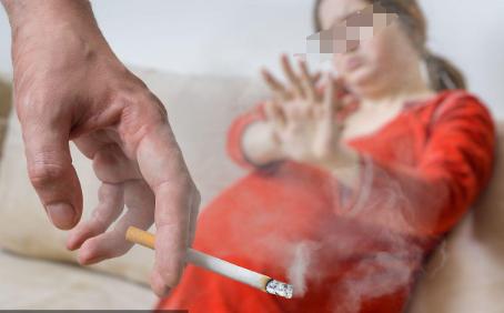 备孕一年，在老公身上又闻到了烟味，我崩溃大哭问他到底有没有把怀孕生宝宝的事放在心