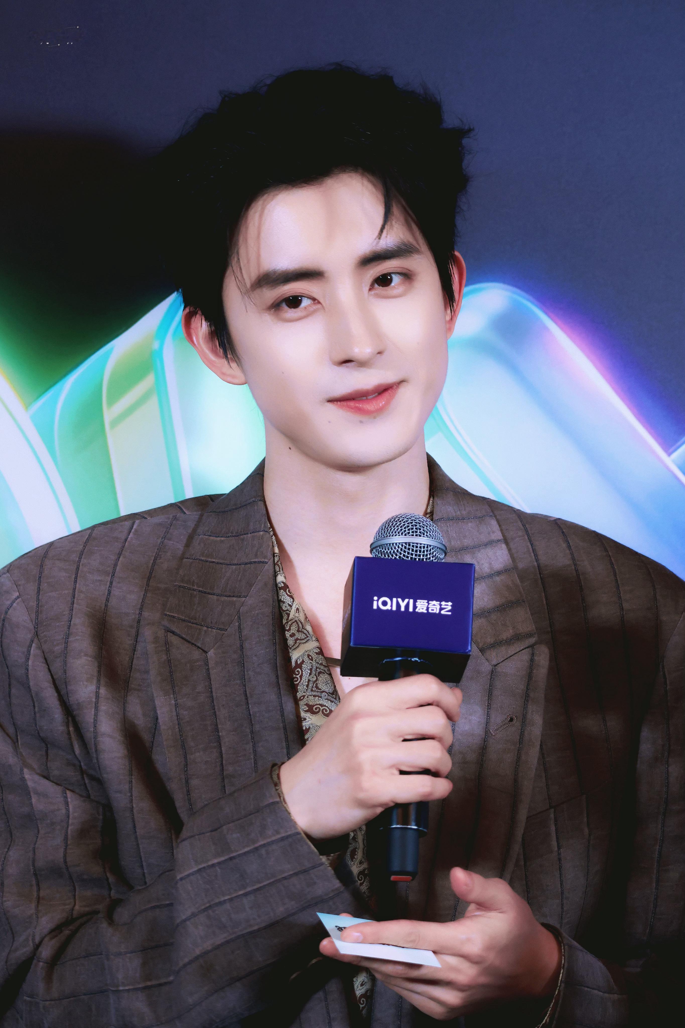 敖瑞鹏爱奇艺世界大会 