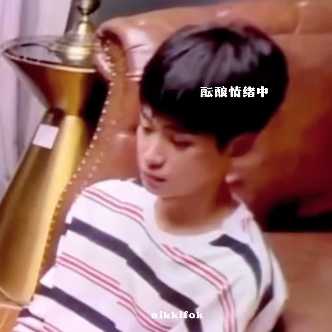朋朋一瘪嘴雷雷啥也不想了嗖一下就要去哄小猪