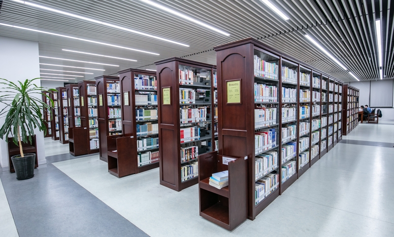 校馆弦歌｜人大图书馆：1.5万余册红色文献，一根红脉铸魂培根