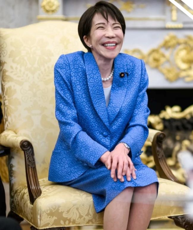 日本人估计做梦也没想到，高市早苗这次去美国见特朗普，全程都在丢人，她的行为，完全