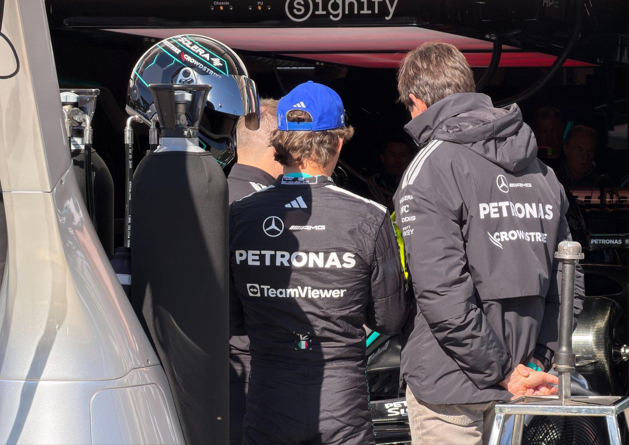 F12026f1加拿大大奖赛 Toto、Bono和小Kimi 在看梅赛德斯的新前