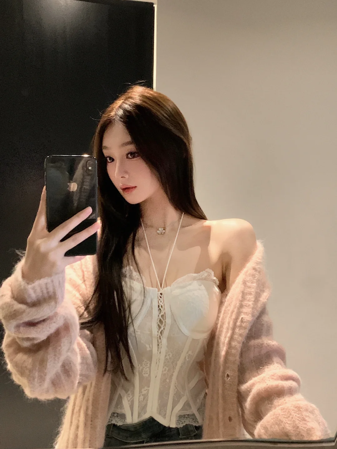 🧏🏻‍♀️