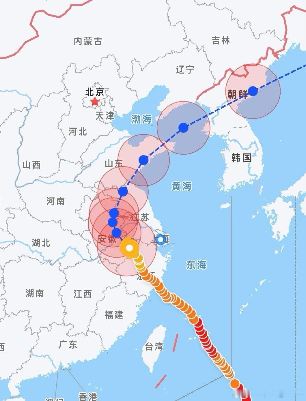 雨停了，但是风好大，我家阳台上的防雨布都被刮跑了。 