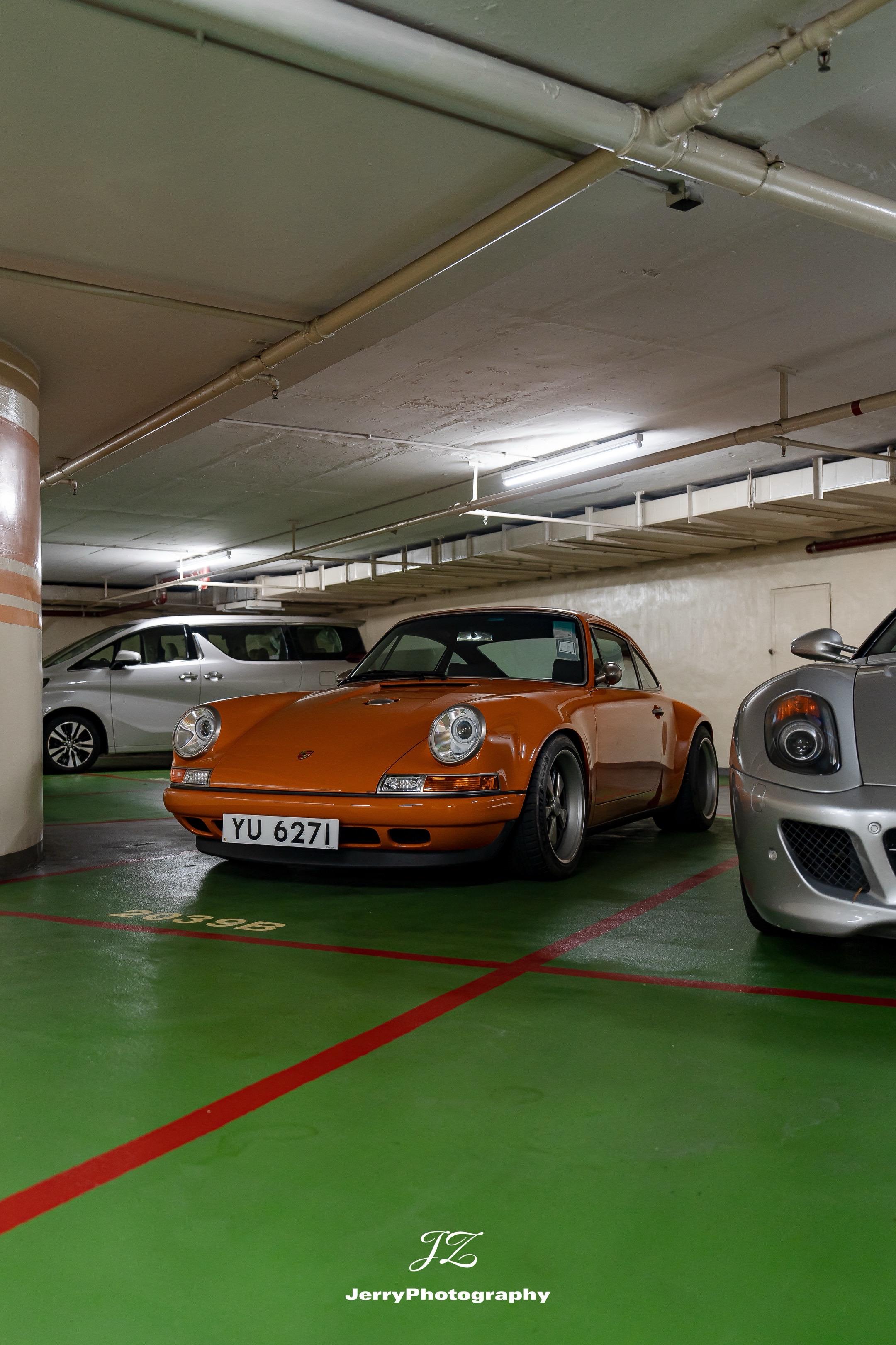 Singer🧡。一台艺术品静静的停在地下室