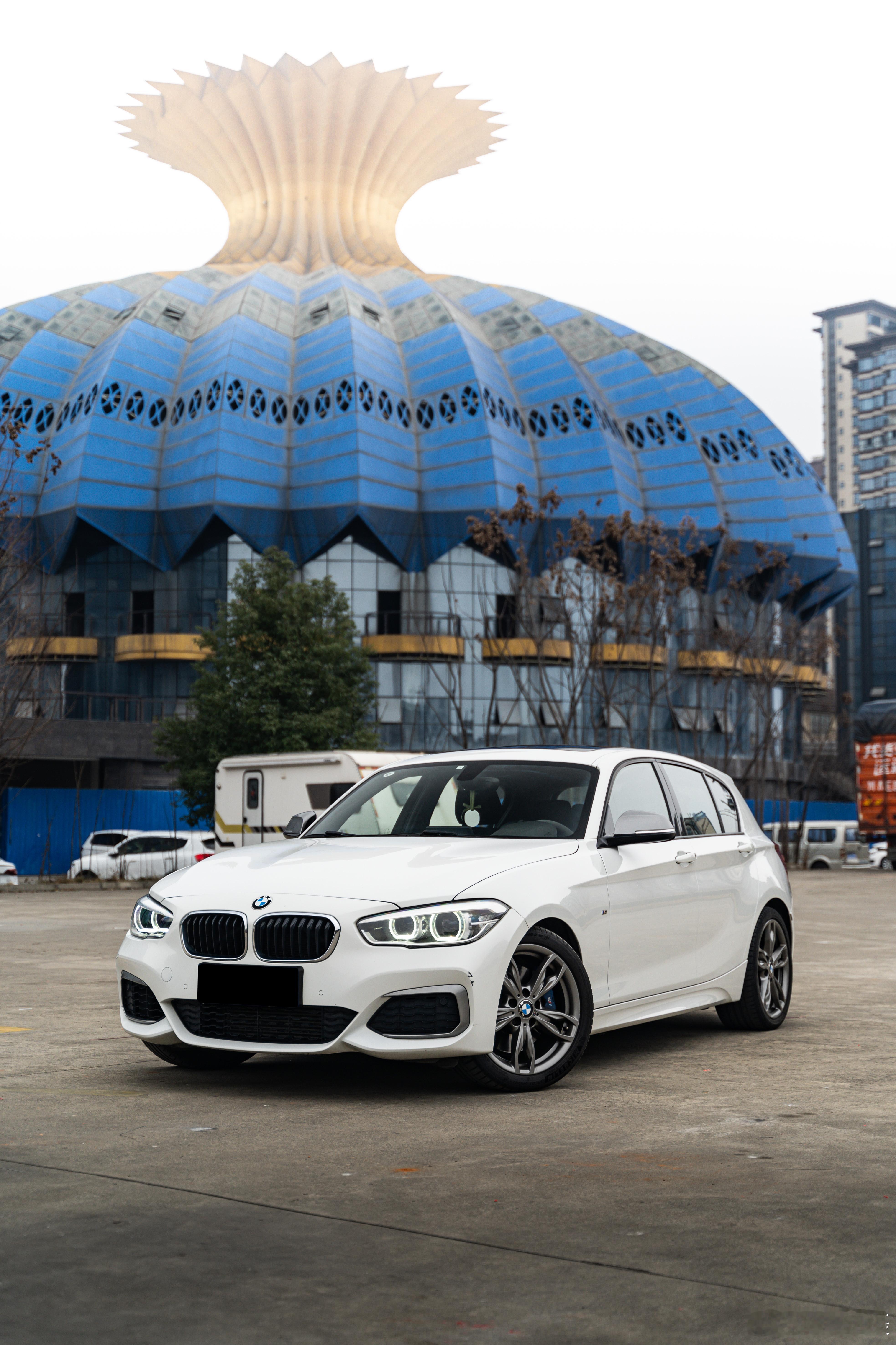 BMW M135i豪华品牌紧凑级别唯一后驱车型，一台搭载宝马七系发动机的宝马一系