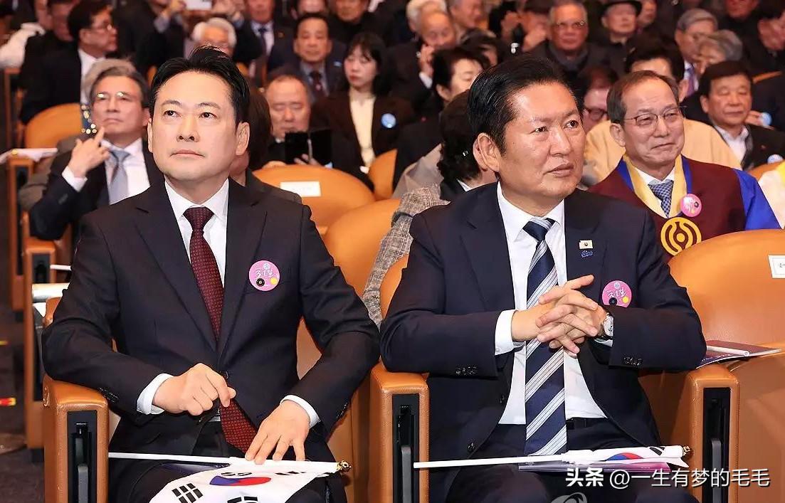 3月27日，韩国首尔大学公布的调研显示超八成韩国民众感知社会严重政治分裂，政治对