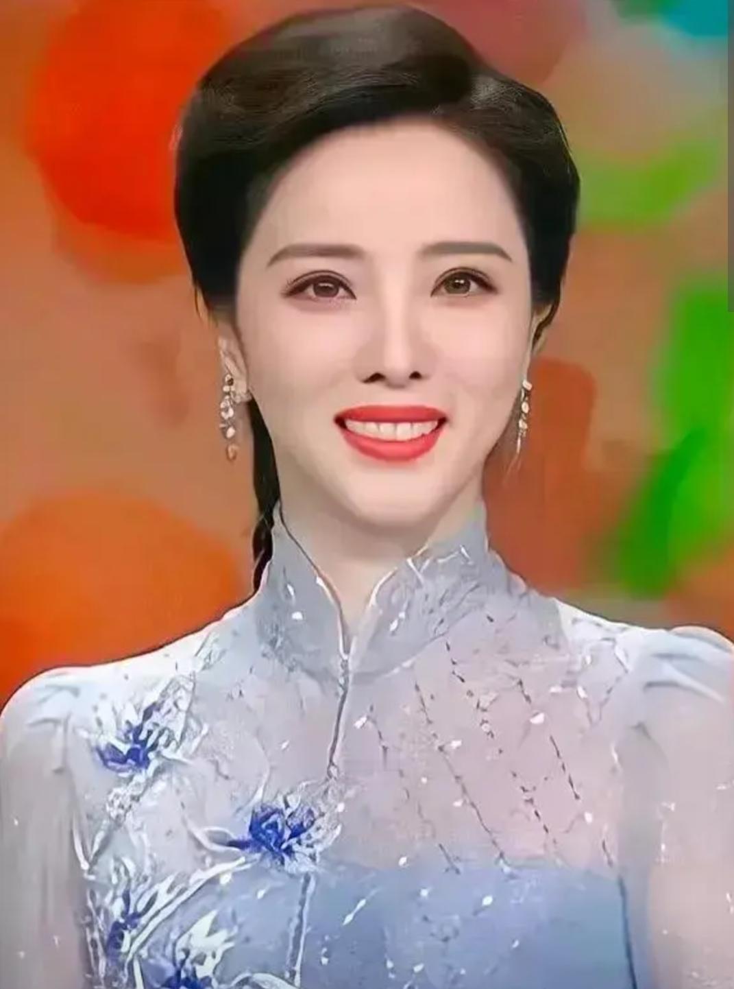 李思思离开央视两年！她不再失眠，热衷直播带货，将丈夫当合伙人娱乐 明星