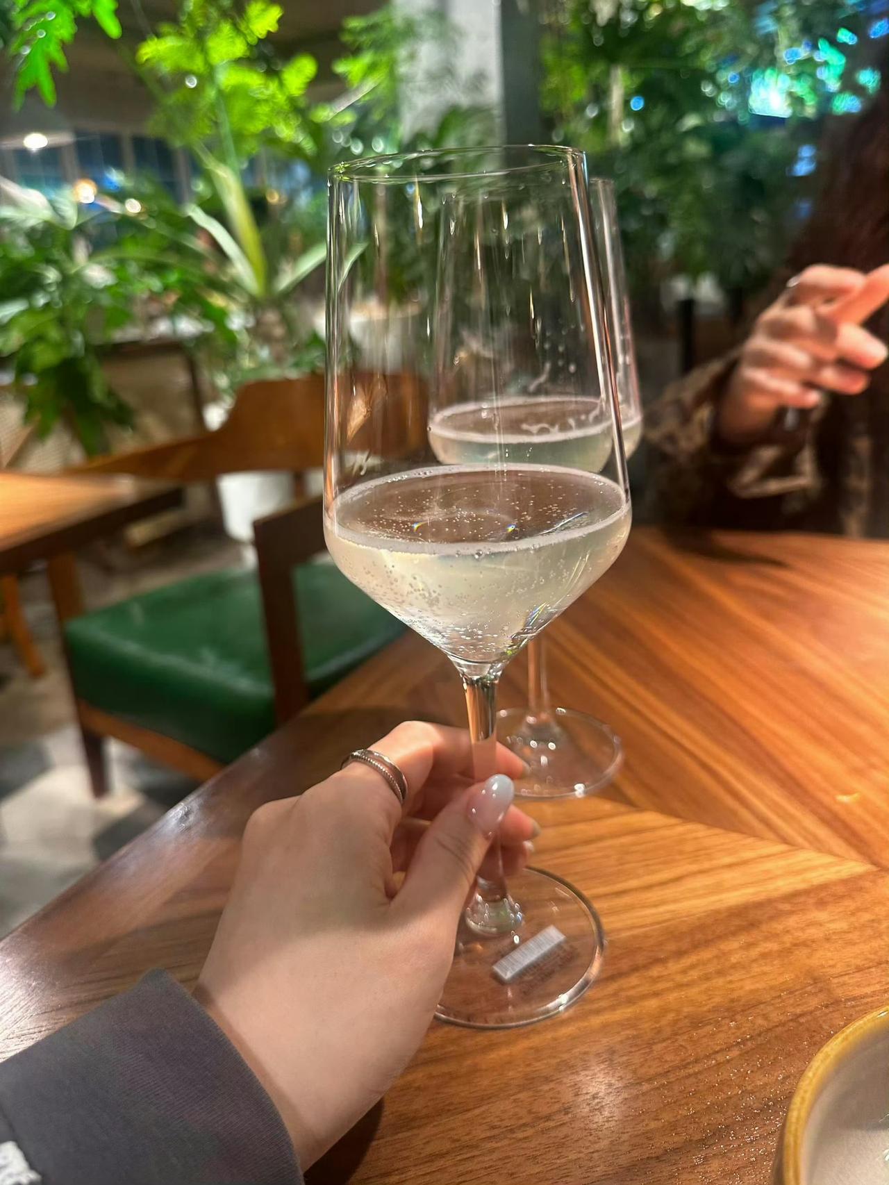 为什么善良和真诚在低层次的环境会很惨。因为欺负你没成本，你不会用下三滥的手段！