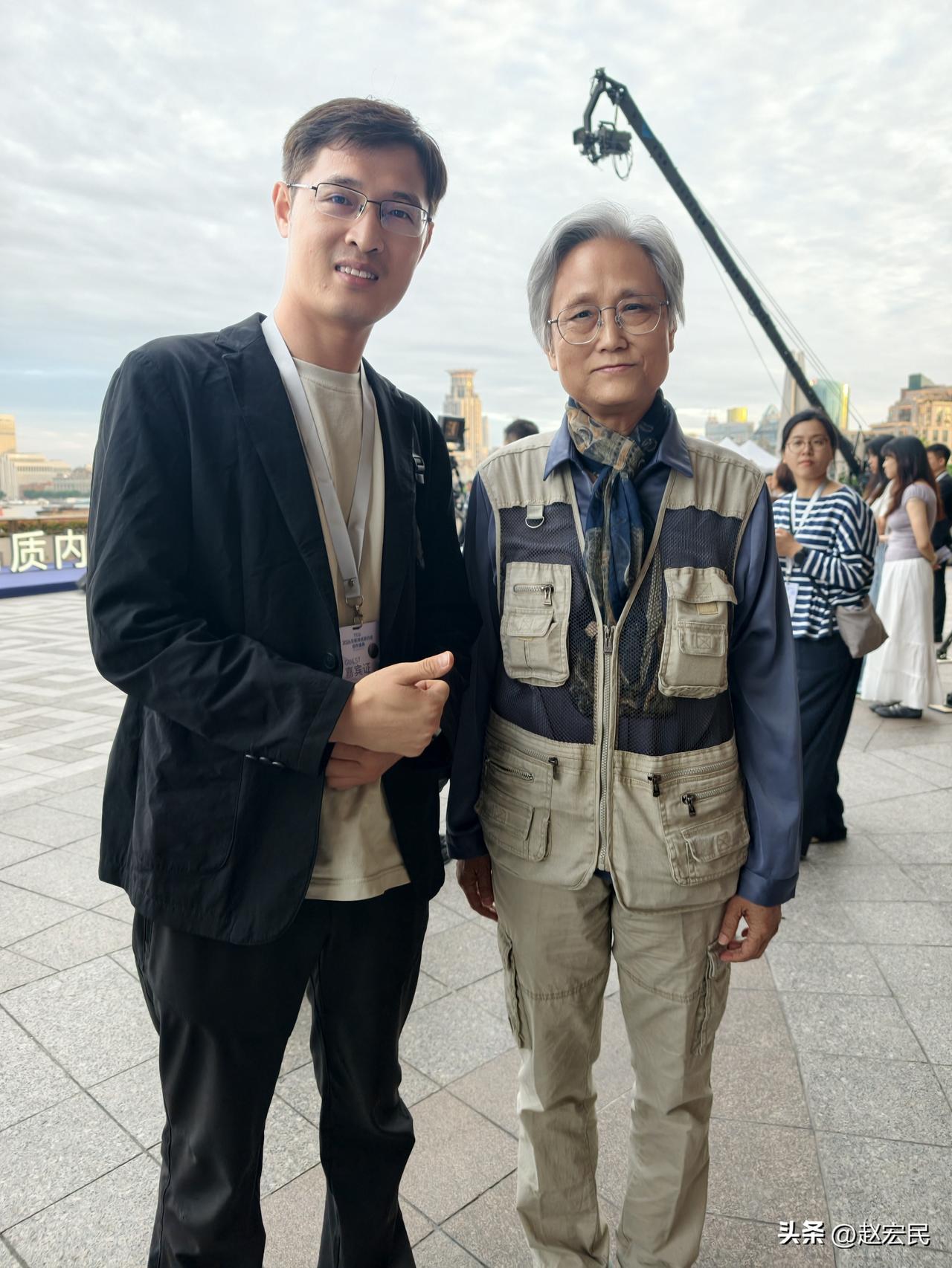 今天的上海外滩·世界会客厅，汇聚了全球的声量，欢迎来到2026互联网优质内容创作