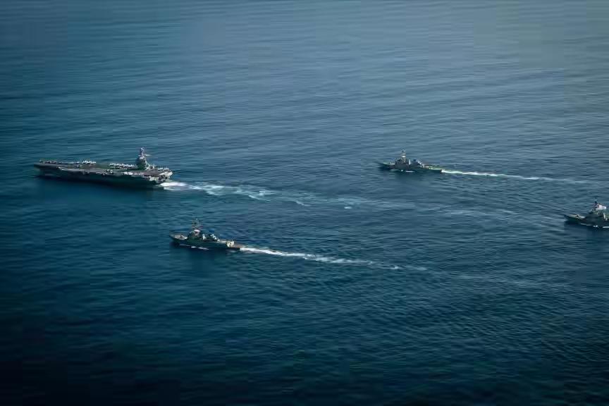 美上将预料得很准，福特号大火烧了一天一夜，都是特朗普逼出来的

这艘造价130亿