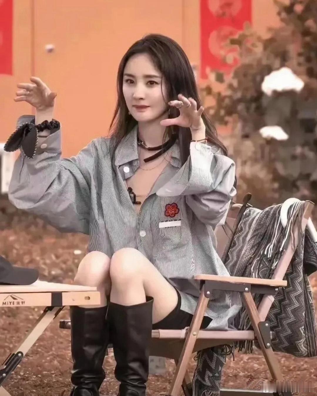 37岁的杨幂上真人秀，少女感十足，真是不简单 