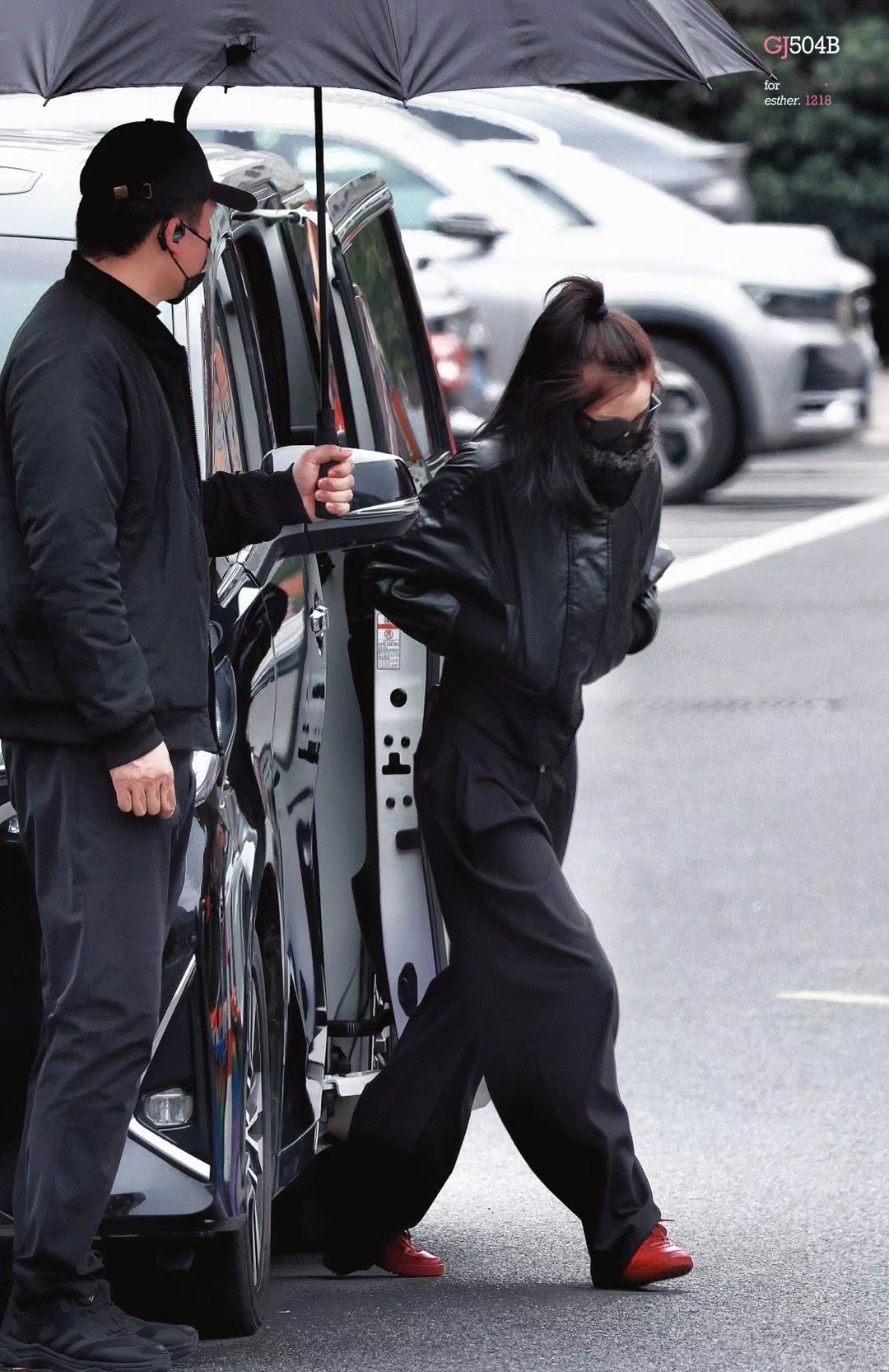 虞书欣云初令高马尾皮衣虞书欣allblack高马尾酷姐虞书欣的小腰 虞书欣《云初