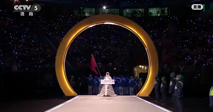 冬奥会开幕，主火炬点燃