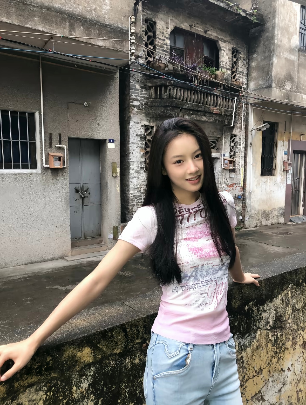 对了 这才对了….这张是我觉得七七最出彩的照片之一 完全拍出了她本身的气质和五官