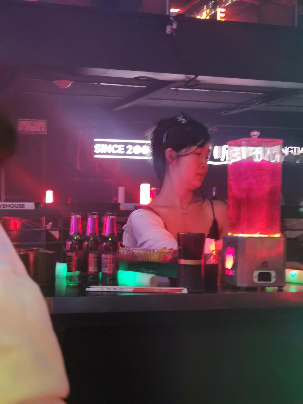 漂亮的女孩