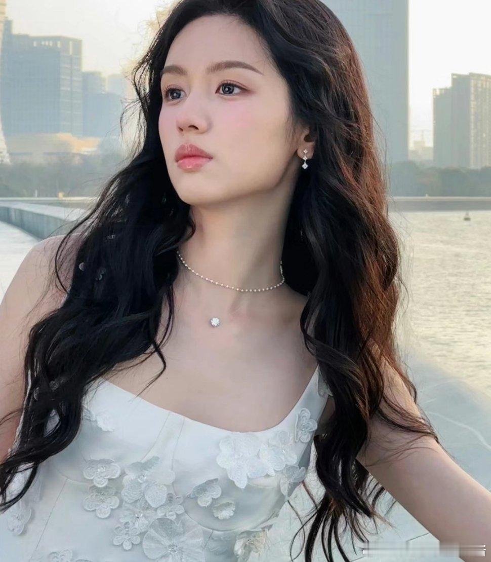 这么多女星，最水的还是鞠婧祎 ​​​