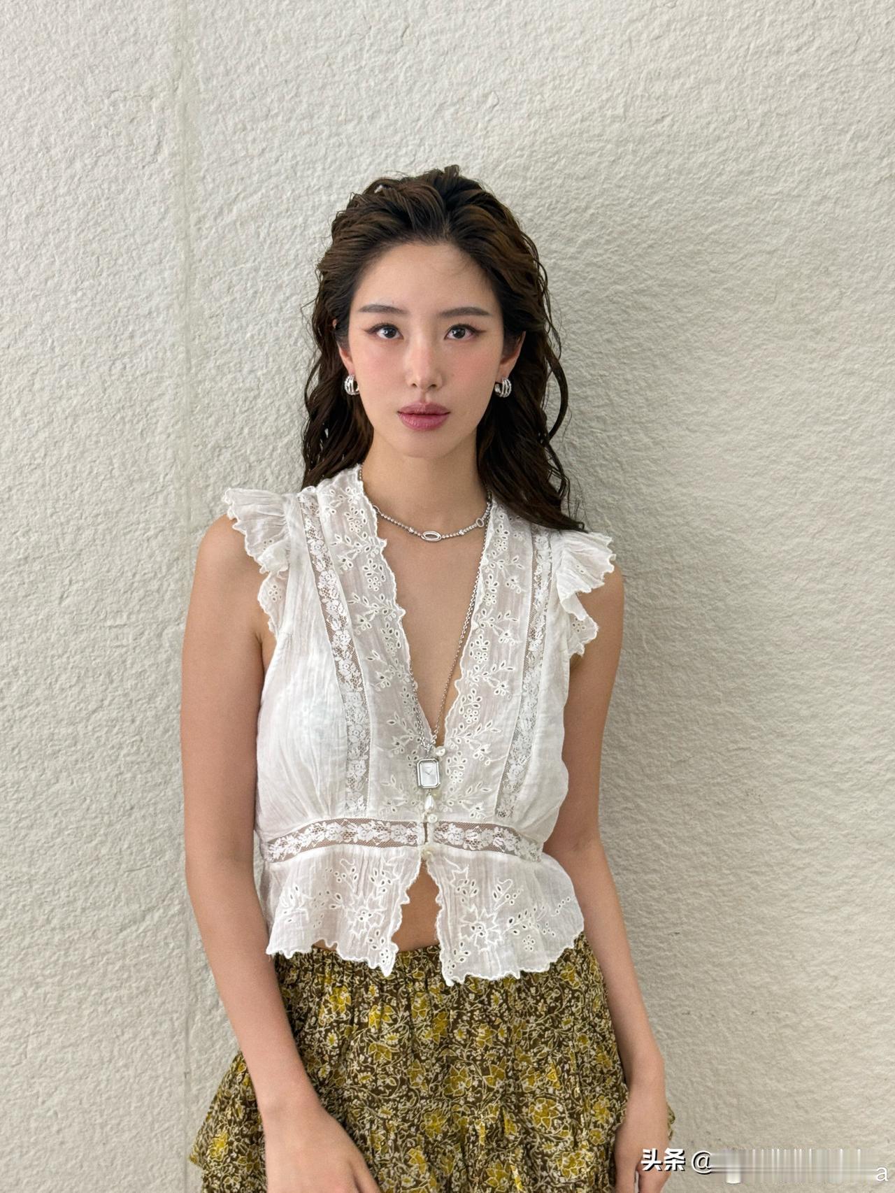 杨采钰分享图片