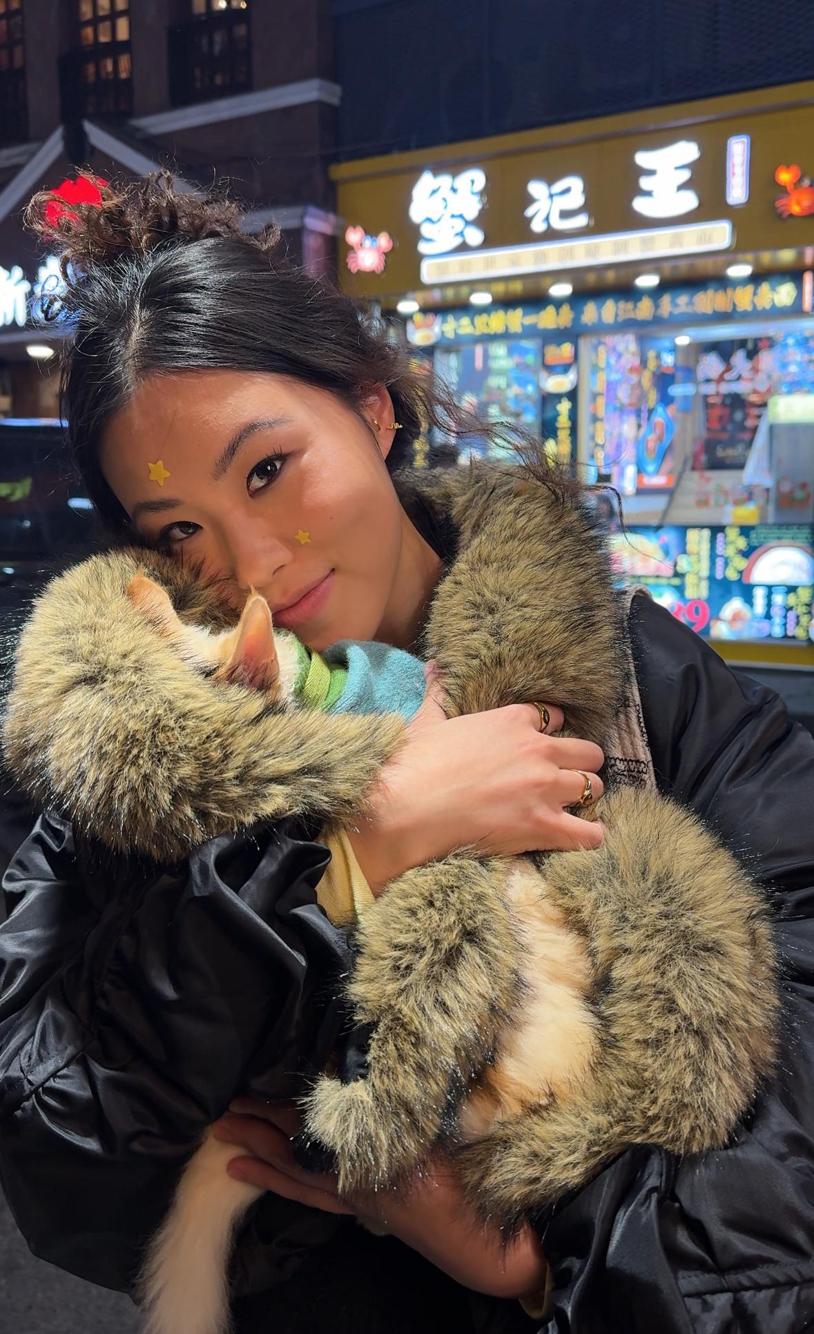 我不是这个身体，我不是我的情绪。最近能特别好地掌控自己的情绪，不让情绪take 