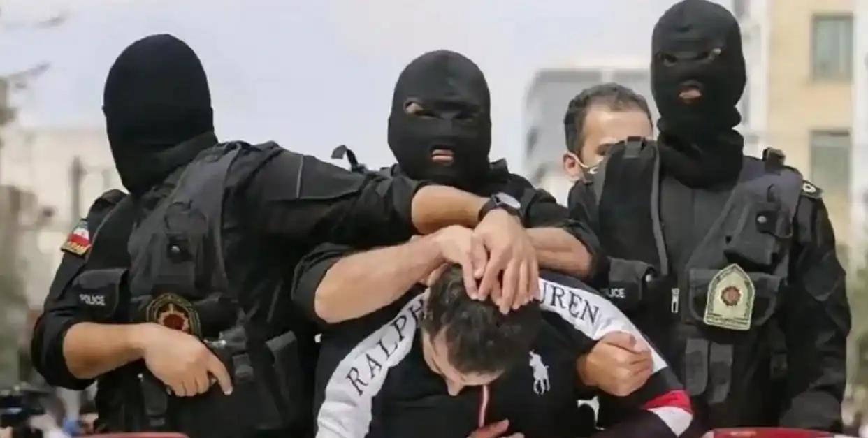 果然被我猜中了！

伊朗情报部门今天宣布：4月15日，伊朗情报部门发表声明称，近