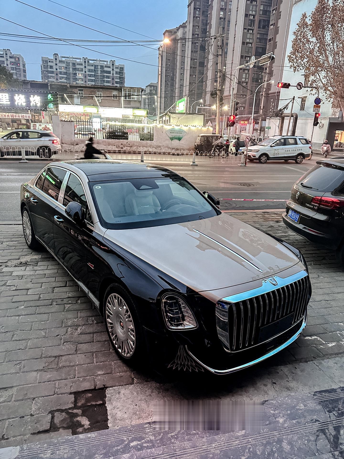 偶遇全许昌第一辆，同样的价格你会选择还是国产红旗行政级轿车