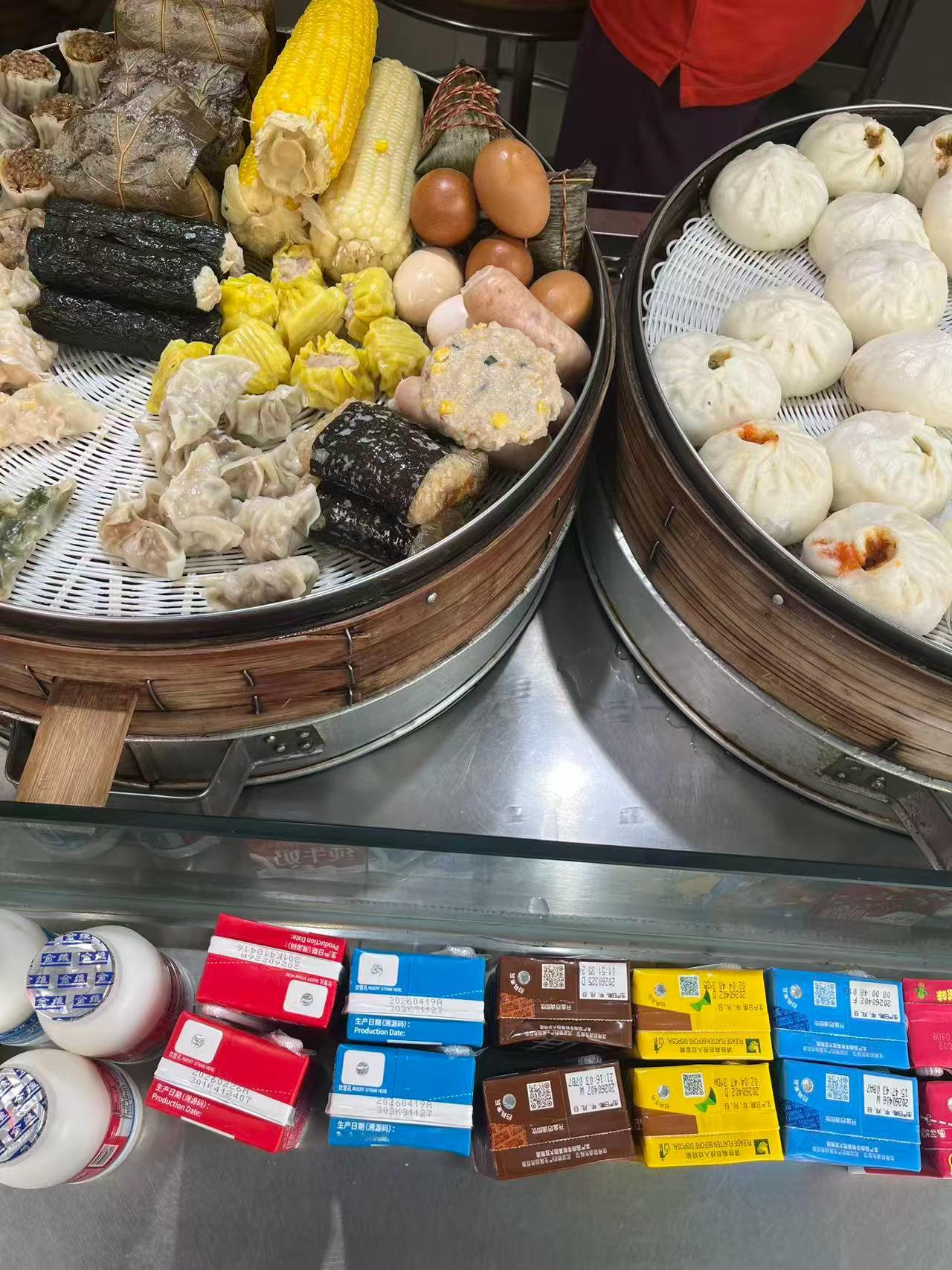 买早餐 ​​​