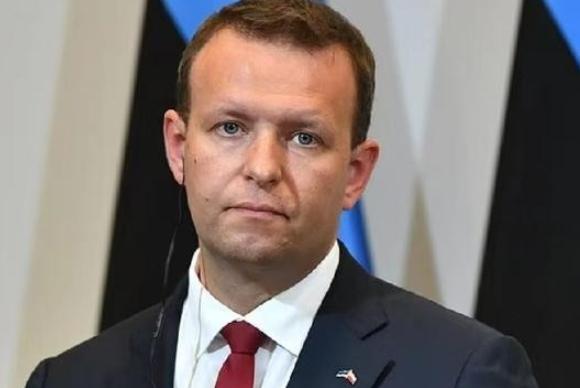 就问中国怕不怕？强大的爱沙尼亚向中国发出最后通牒，让中国必须在爱沙尼亚和俄罗斯之