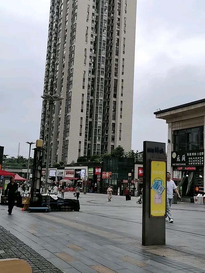 上联是：人不可貌相，怎么对下联人不可貌相，海水不可斗量！就是说：海水多，没办法去