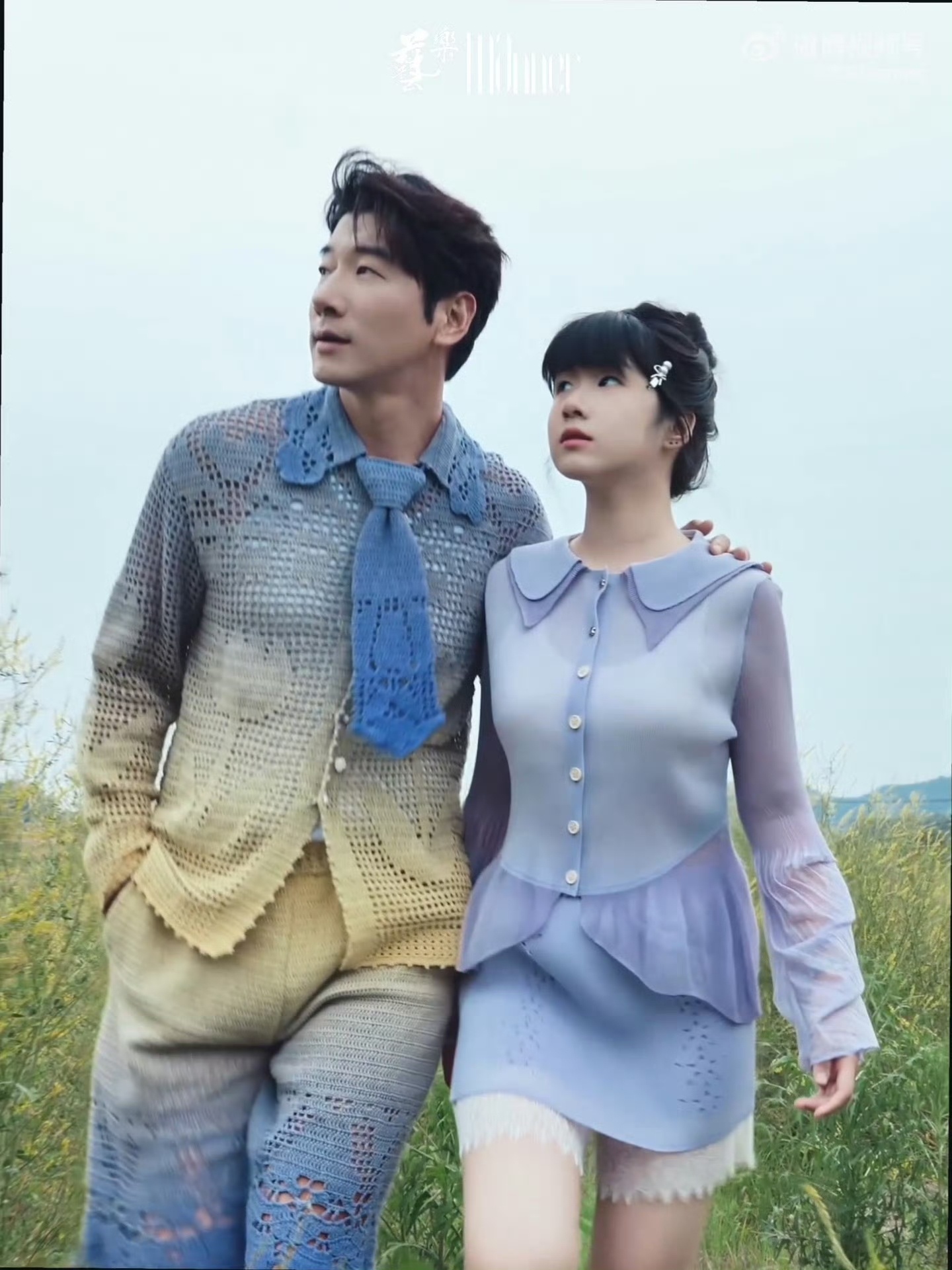 网友评论女儿张雪铱“完美复刻超模父亲的精致骨相”，眉眼间又有妈妈寇静的温柔灵气。